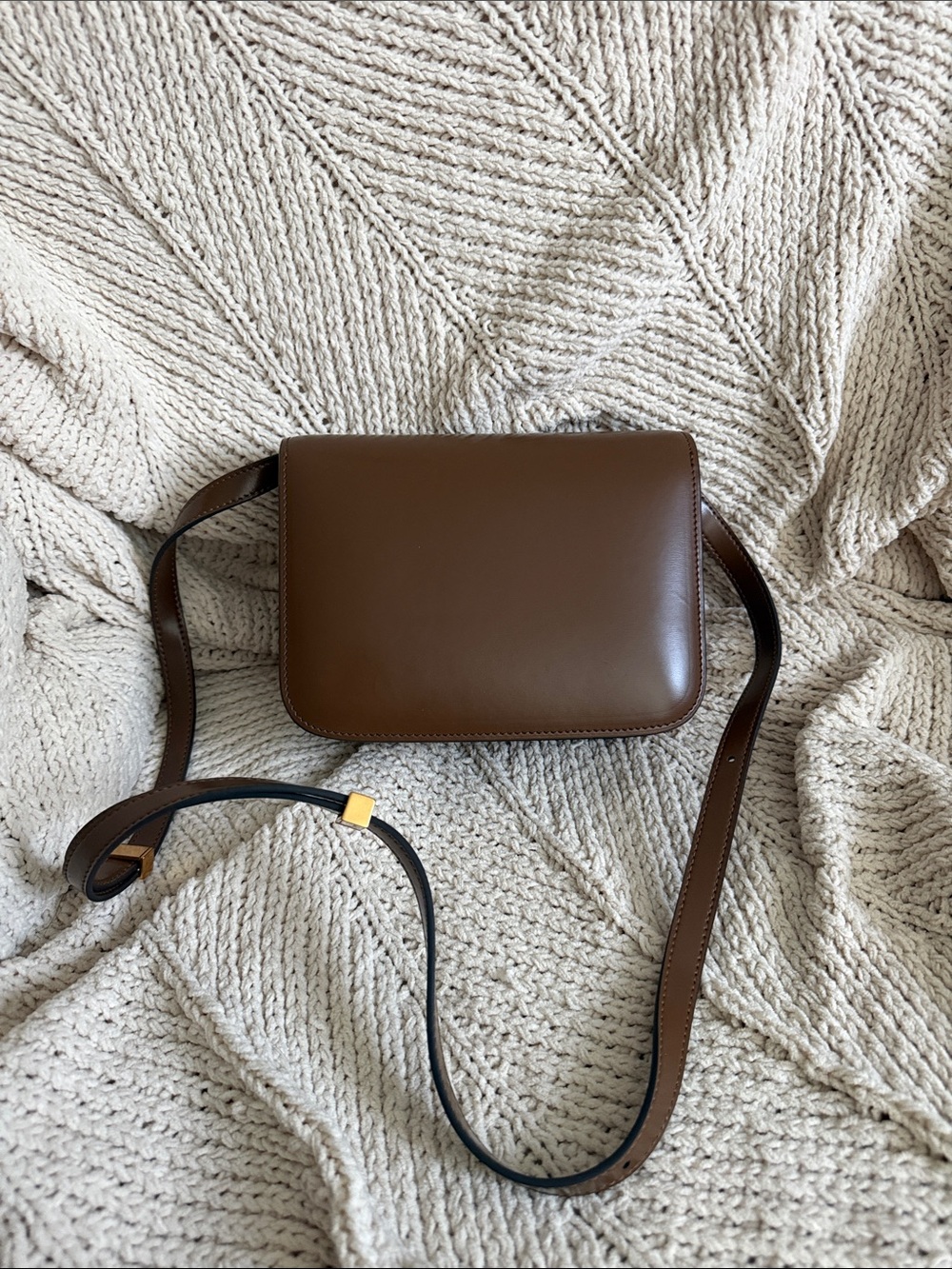 Structured Brown Leather Crossbody with Gold Lock - Picture 2 of 7